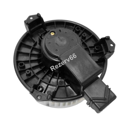 XB00001057 Мотор отопителя Hitachi