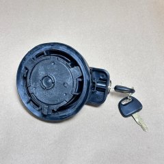 YA00010024 Крышка топливного бака HITACHI
