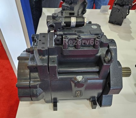 YB60000246 Основной гидронасос Hitachi ZX870-5G