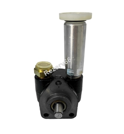 1157501970 Насос топливоподкачивающий Hitachi