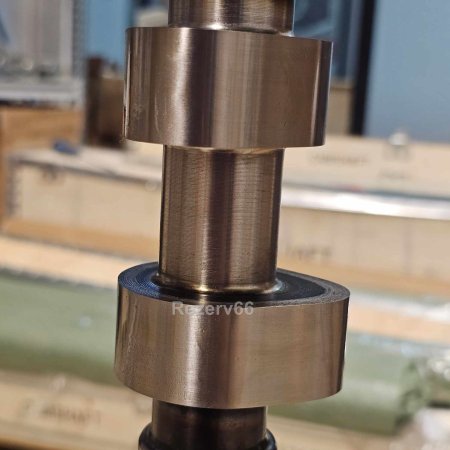 Распределительный 2420673 CATERPILLAR (C9)