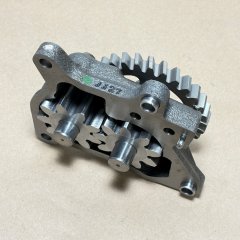 8943904143 Насос масляный Hitachi (Original)