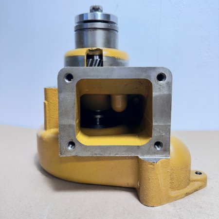 6212-61-1205 Насос водяной Komatsu 6212-61-1203