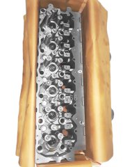 Головка блока цилиндров в сборе (C7) 3009550