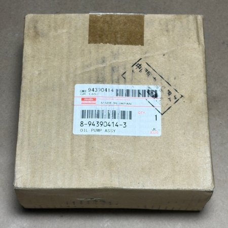 8943904142 Насос масляный Isuzu 6HK1 8943904141