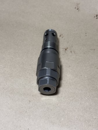 XB00001361 Клапан предохранительный Hitachi