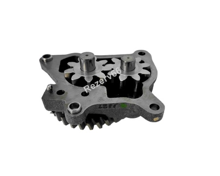 8943904143 Насос масляный Hitachi