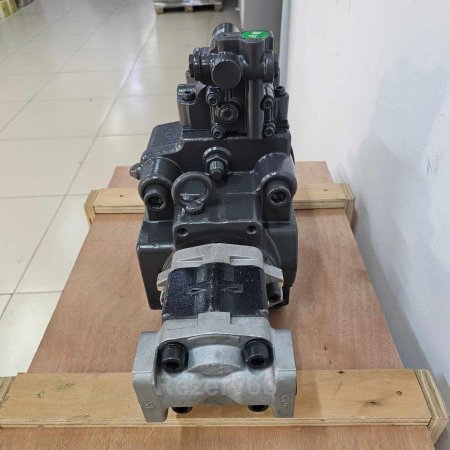 YA00011362 Гидронасос привода вентилятора Hitachi